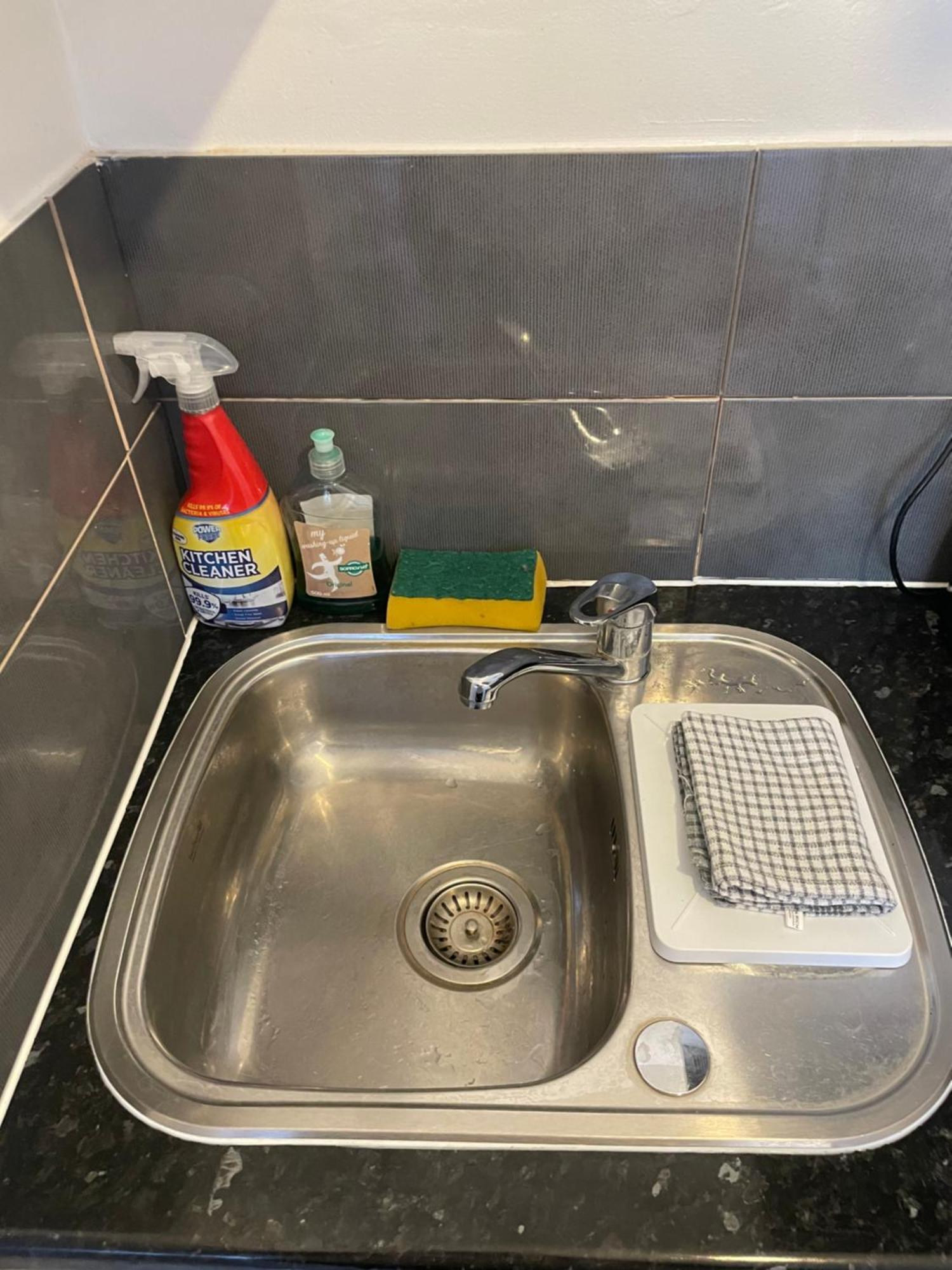 Fantastic Studio, Private Bathroom And Mini Kitchen. Thamesmead  Εξωτερικό φωτογραφία