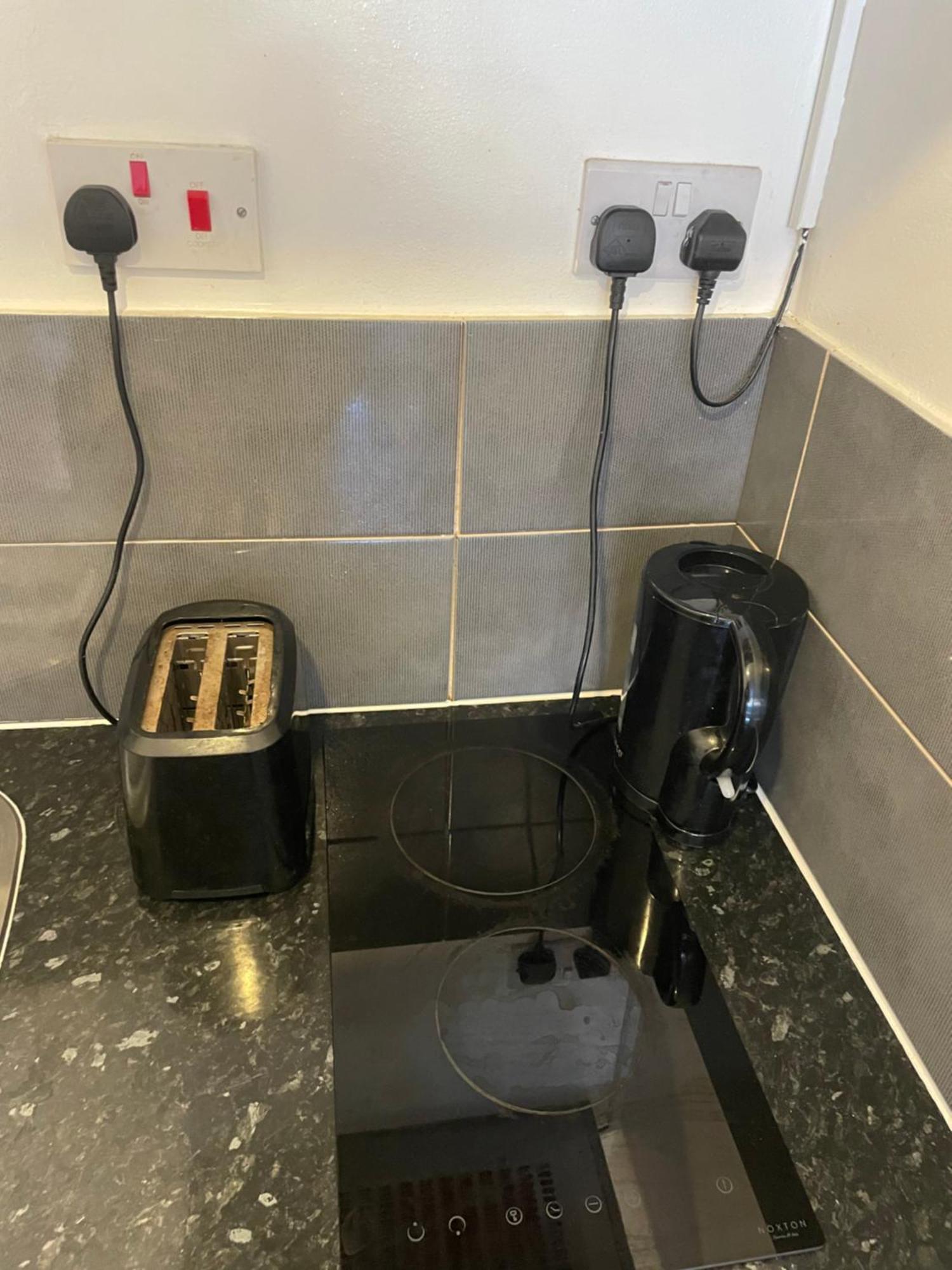 Fantastic Studio, Private Bathroom And Mini Kitchen. Thamesmead  Εξωτερικό φωτογραφία